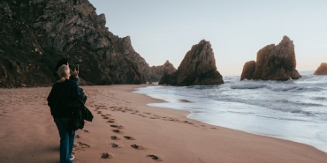 Fatih-Bina-Cokmesinde-Hayatini-Kaybeden-Semra-Urunca-Son-Yolculuguna-Ugurlandi-featured